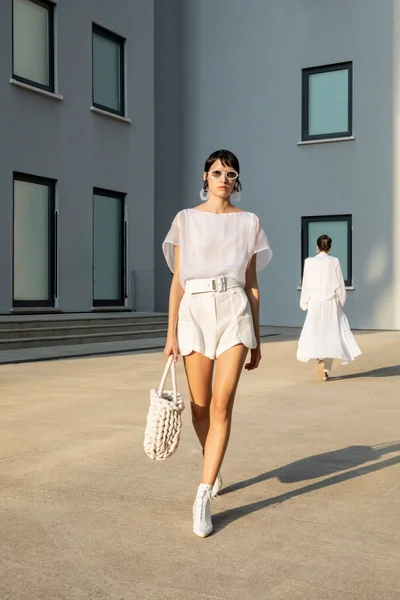 Look 52